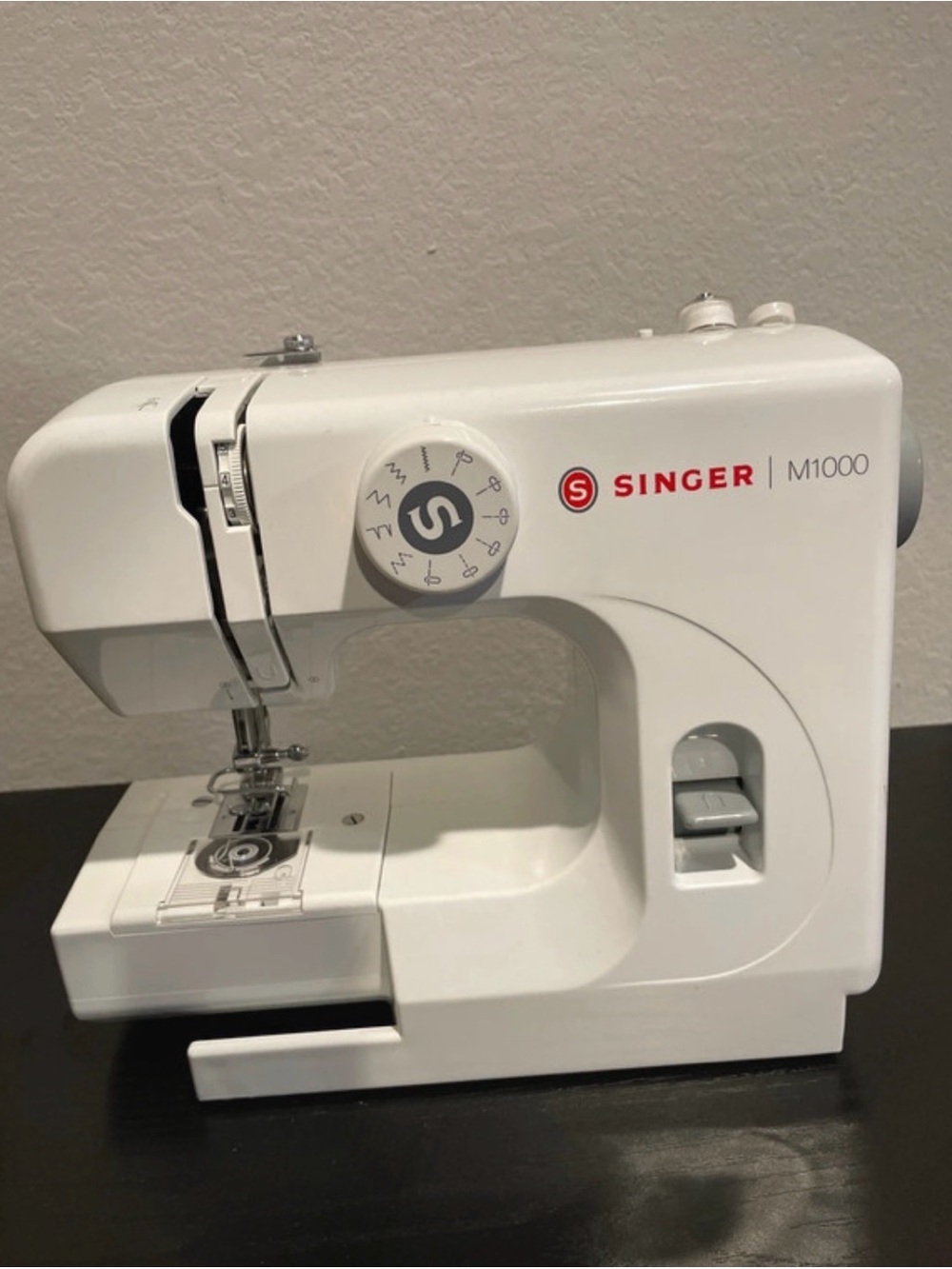 Singer M1000 Compact Sewing Machine — White